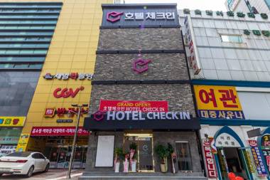 Cheonan Hotel Check-in