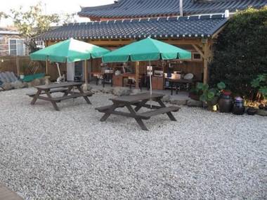 Reed House Hanok Pension