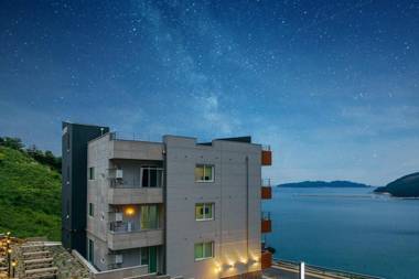 World Palace Pension