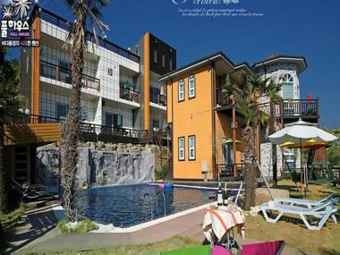 Gajodo Fullhouse Pension