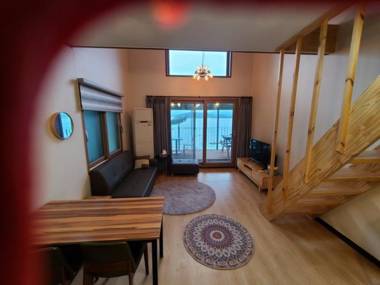 Geojedo Su Gallery Cafe Pension