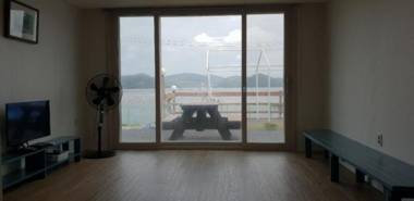 Geojedo Chilcheondo Sunrise Pension