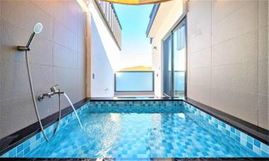 Geojae Uon Poolvilla Pension