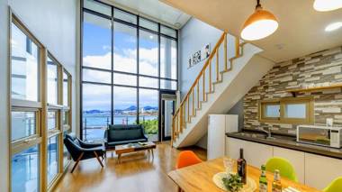 Tongyeong Ara Onsu Poolvilla Pension