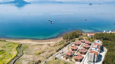 Geojae Sunset Hanok Pool Villa and Resort