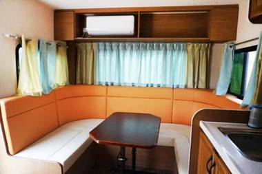 Gimhae Le Monde Caravan