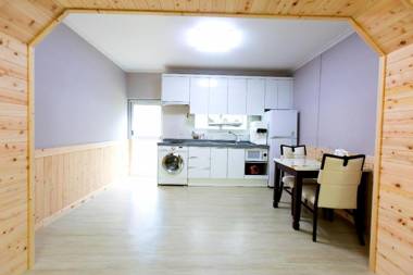 yeosu jeongweoniyebbeundogcae pensyeon