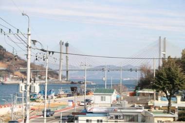 Yeosu Tom and Toms Pension