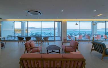 Yeosu Cliff 39 Pool Villa