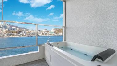 Yeosu Napoliy Pension