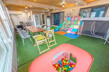 Four Seaon Kids Pension