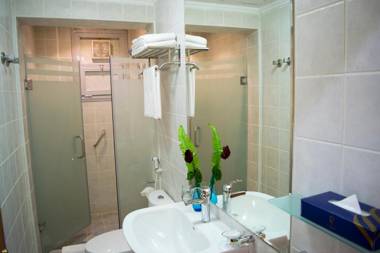 The Royal Express Sharq