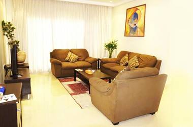 Leaders Plaza Apartments