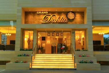 Grand Dahlia Sabah Al Salem