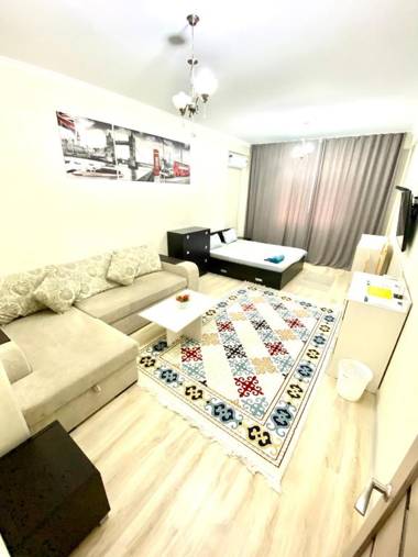 TRILLIONER Apartment 43