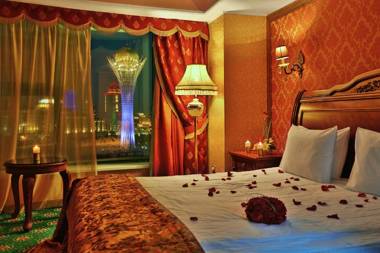 Diplomat Hotel and Business Center