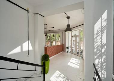 HELLO INN budget hotel