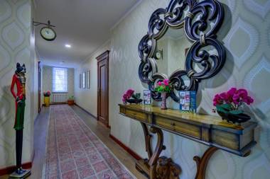 Resident Hotel Delux