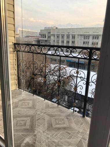 Apartment on Abylai Khana 74