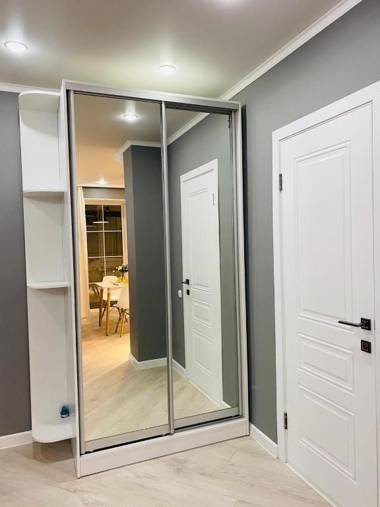 LUX 6 МКР дизайнерская комфортная студия с панорамными дверьми и большой лоджией