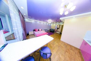 ApartLux on Slavskogo 26 View River