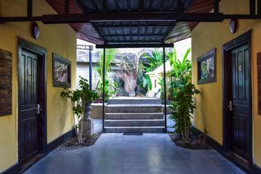 Mad Monkey Luang Prabang