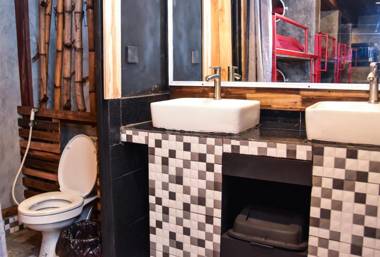 Mad Monkey Luang Prabang