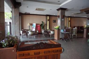 Seng Tawan Riverside Hotel