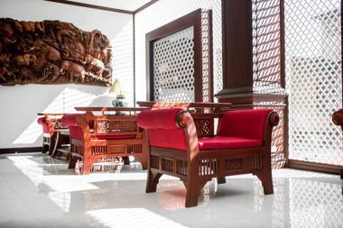 Manorom Chateau Hotel