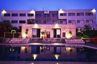 VU'Z Hotel