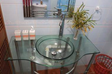 Ocean Views and Hospitable Hosts