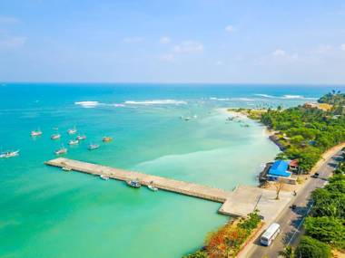 Basecamp Yoga Beach House