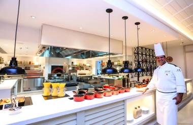 Weligama Bay Marriott Resort & Spa