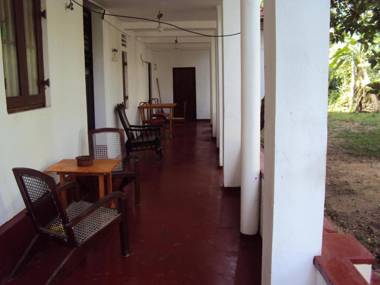 Siri medura surf yoga meditation guesthouse and hostel