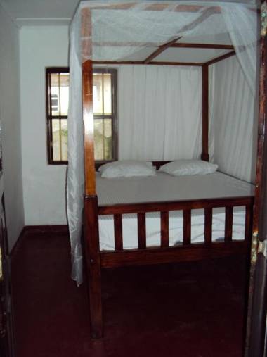 Siri medura surf yoga meditation guesthouse and hostel