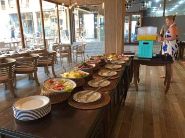 Thaproban Pavilion Resort and Spa