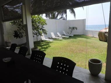 Galle Henna Beach House