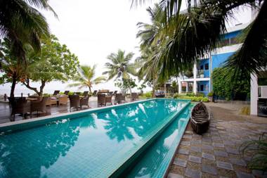 Owl and the Pussycat Hotel & Restaurant