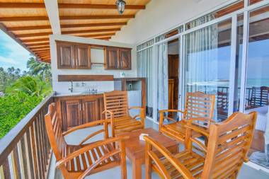 Wave Beach Resort Unawatuna