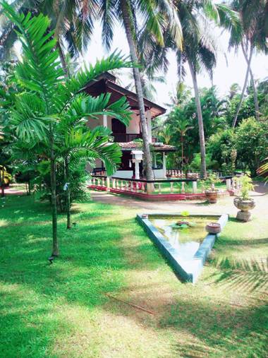 Sonri Villa & Restaurant