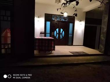 Center Point Villa Unawatuna