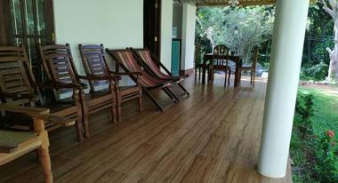 Top Rock Villa Unawatuna