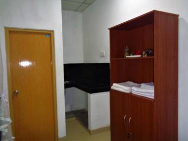 Little Cabin (home stay)