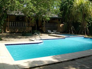 Lake Side Tourist Inn