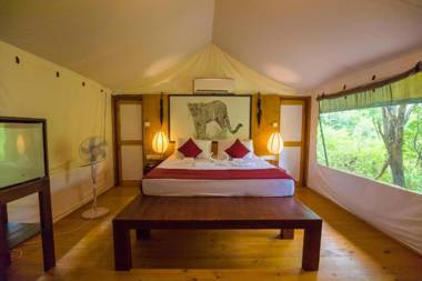 Yala Hotel Lion - Air conditioned Luxury Tented Safari Camp
