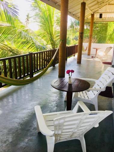 Little Sunshine Guest House & Restaurant