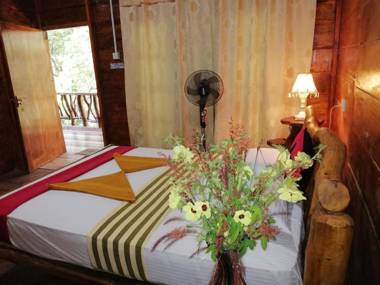 Choona Lodge 'view of sigiriya & pidurangala with sunrise'
