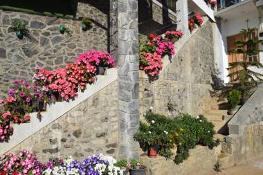 MANUDI Glenfallsedge Rest