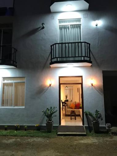 Regal Rose Luxury Holiday Apartments