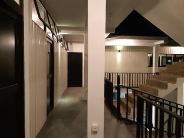 Siril Guesthouse Hostel